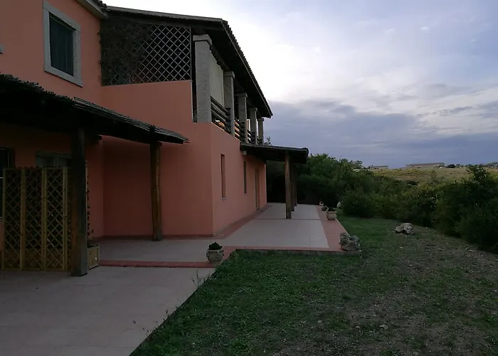 Vignola Mare Alloggio per agriturismo Aglientu